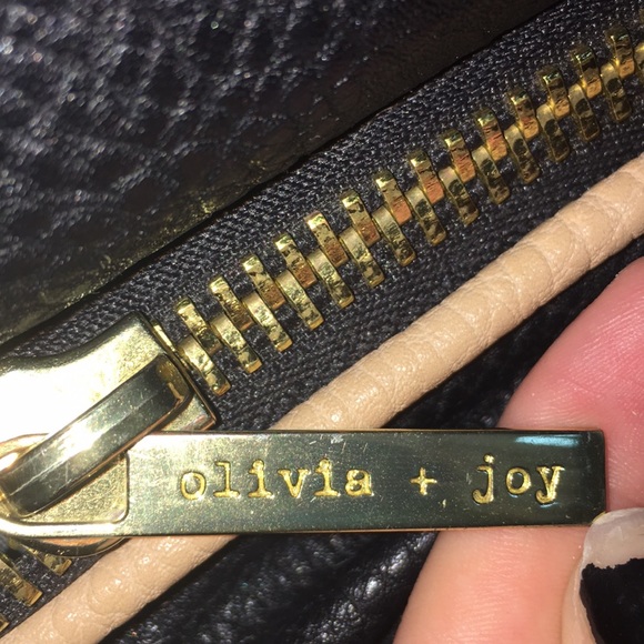 Olivia and Joy purse. - Picture 2 of 4